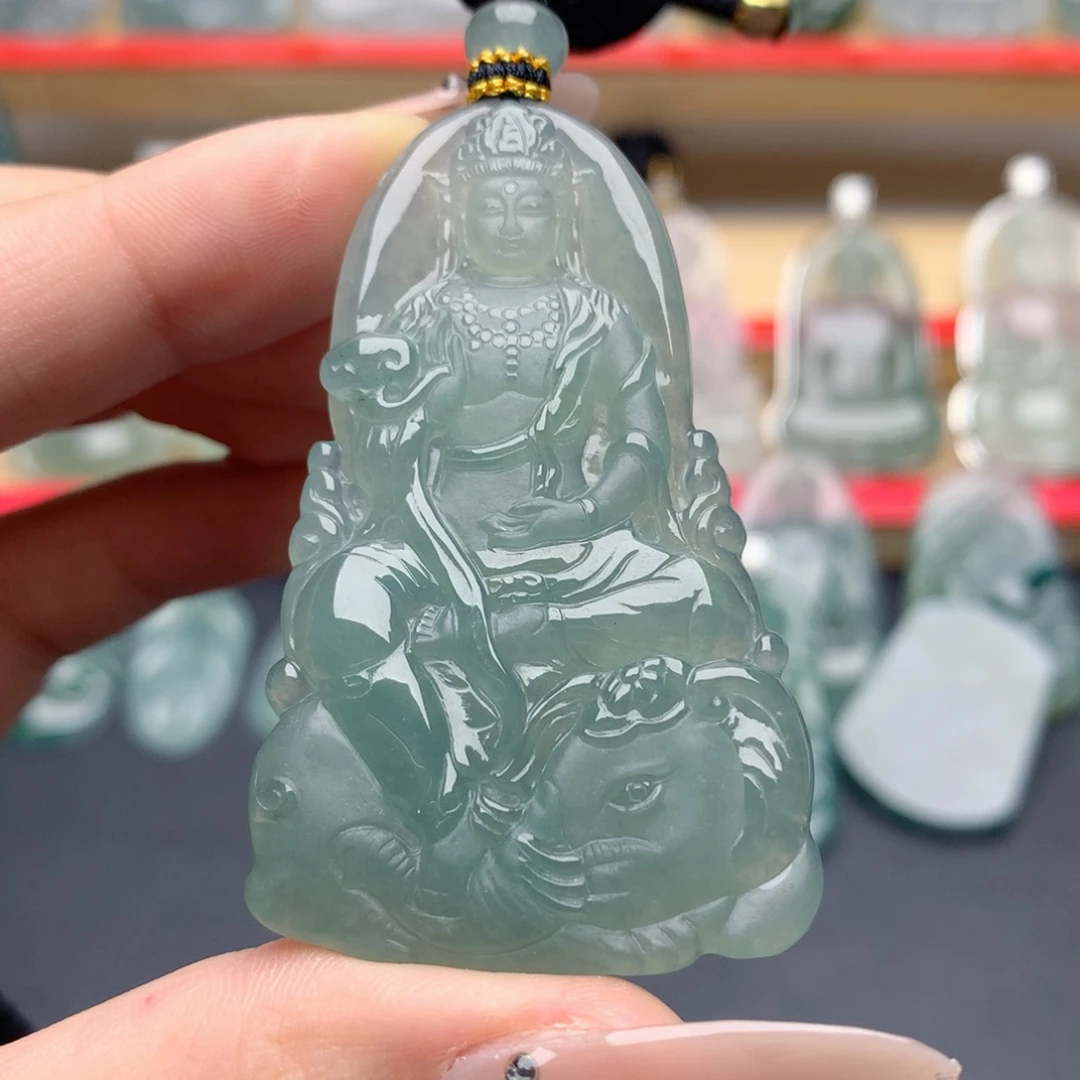 翡翠未镶嵌颈饰普贤菩萨