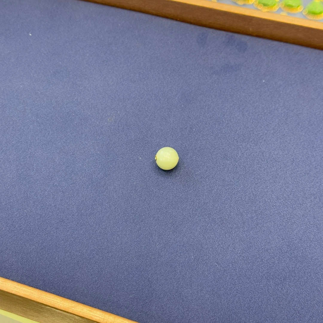 宋雅和田玉晴水11MM圆珠路路通18K金（多样性发其一）