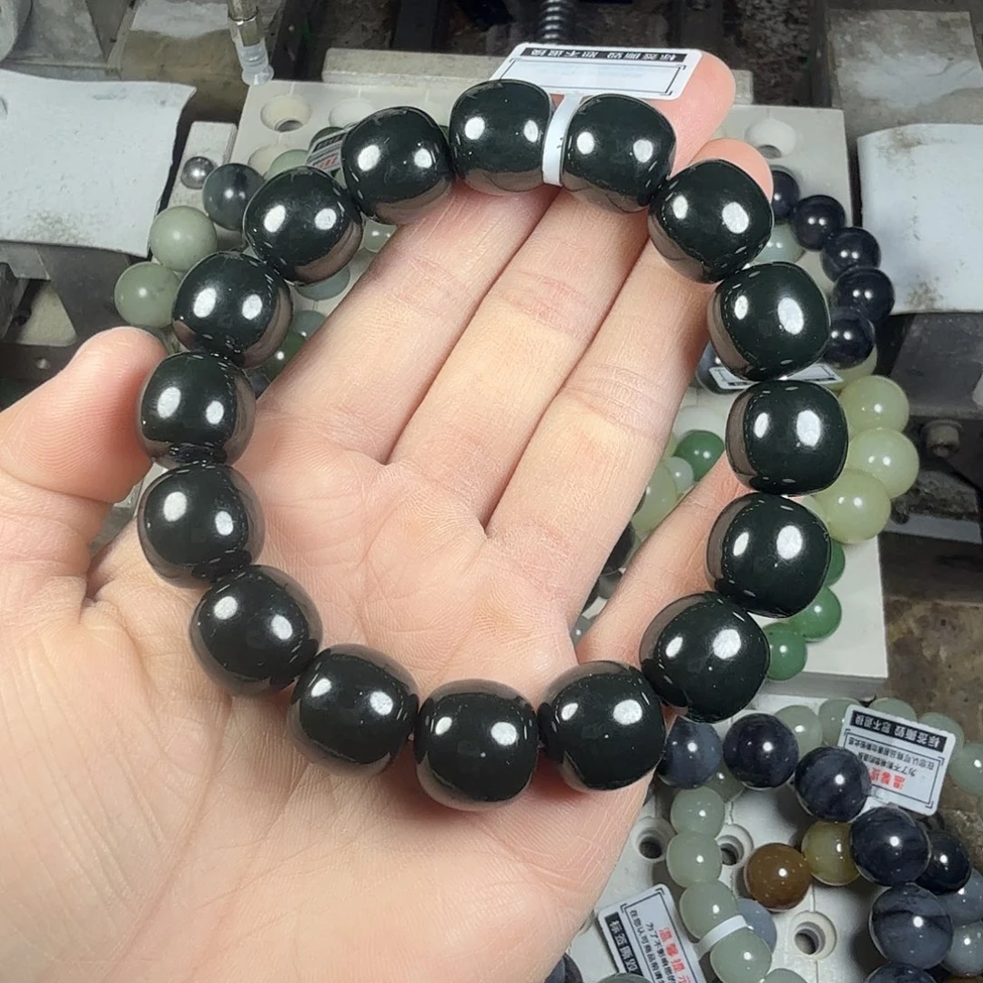 微***笑和田玉未镶嵌手链