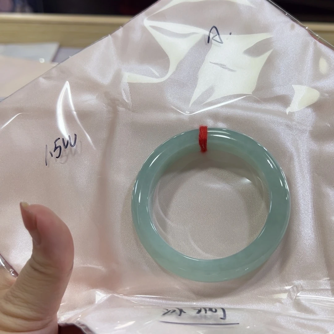 翡翠未镶嵌手镯手镯