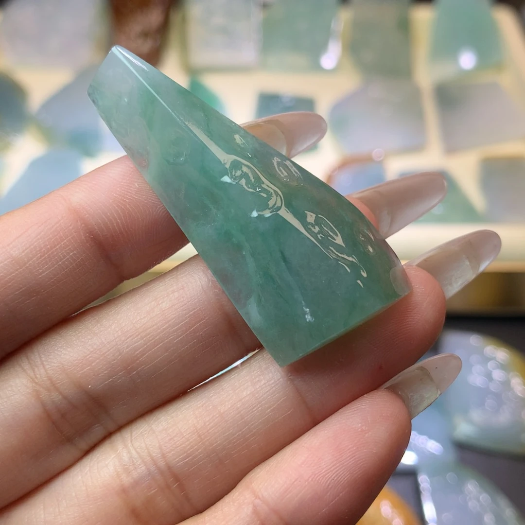 定制翡翠未镶嵌翡翠