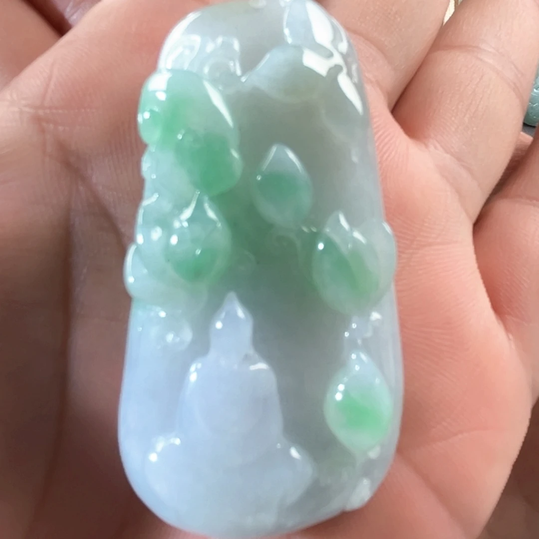 翡翠未镶嵌颈饰观音