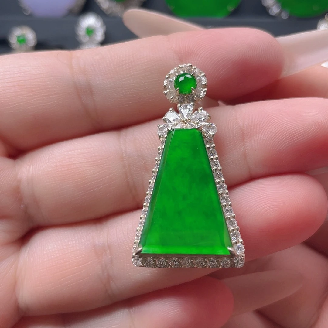 颈饰银S925镶嵌翡翠无事牌