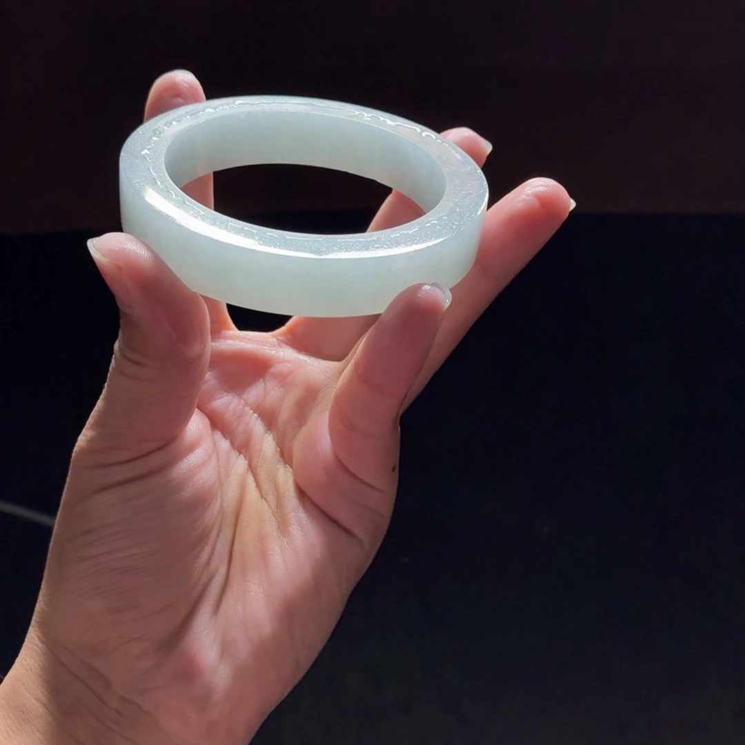 梦***境定制翡翠未镶嵌翡翠手镯