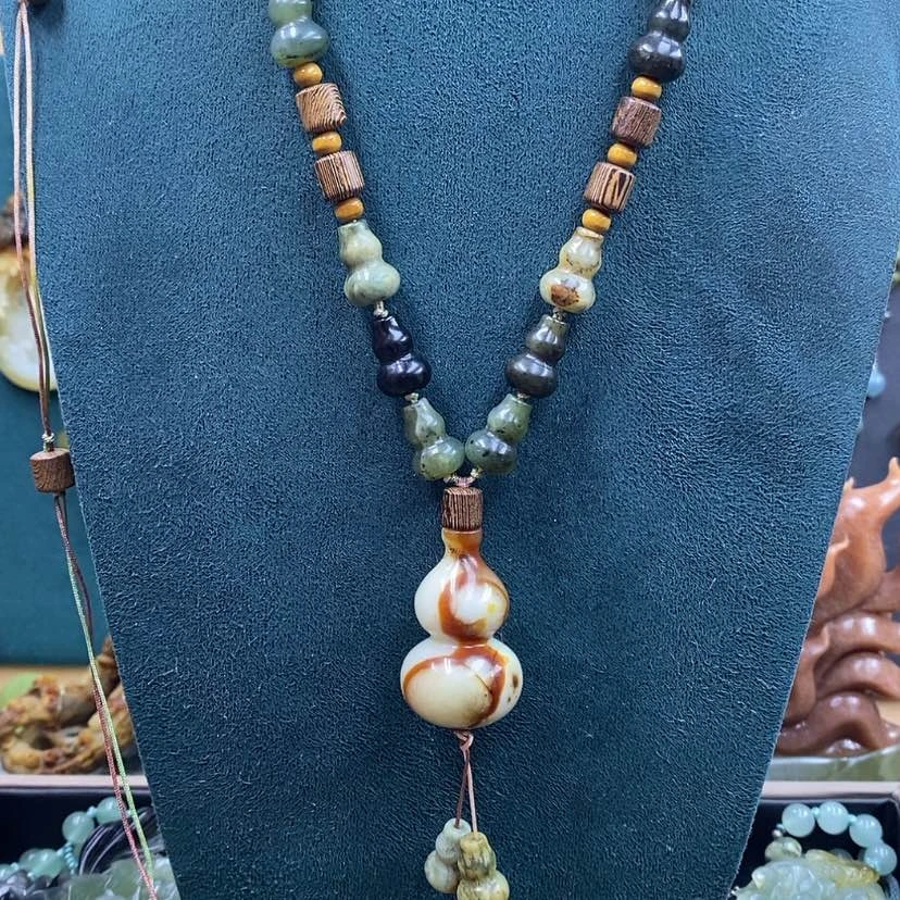 【闪购商品】未镶嵌蛇纹石玉吊坠