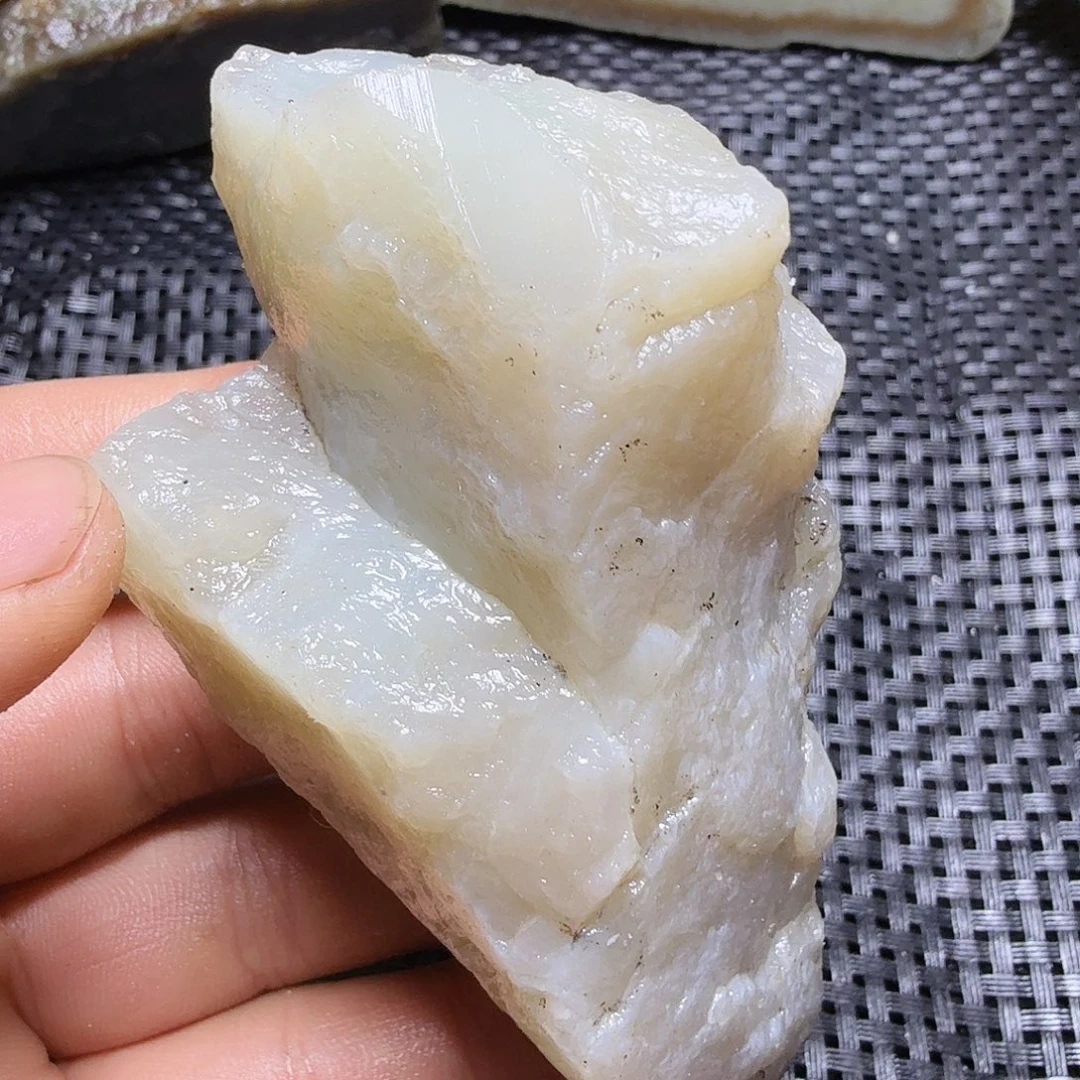 和田玉（糖玉）未镶嵌珠宝半成品