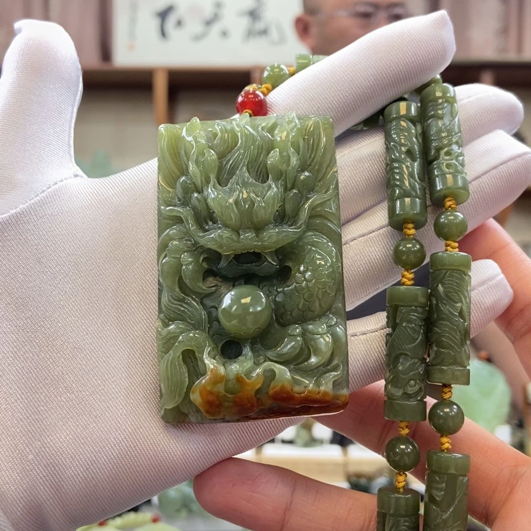 和田玉吊坠未镶嵌芙**莲