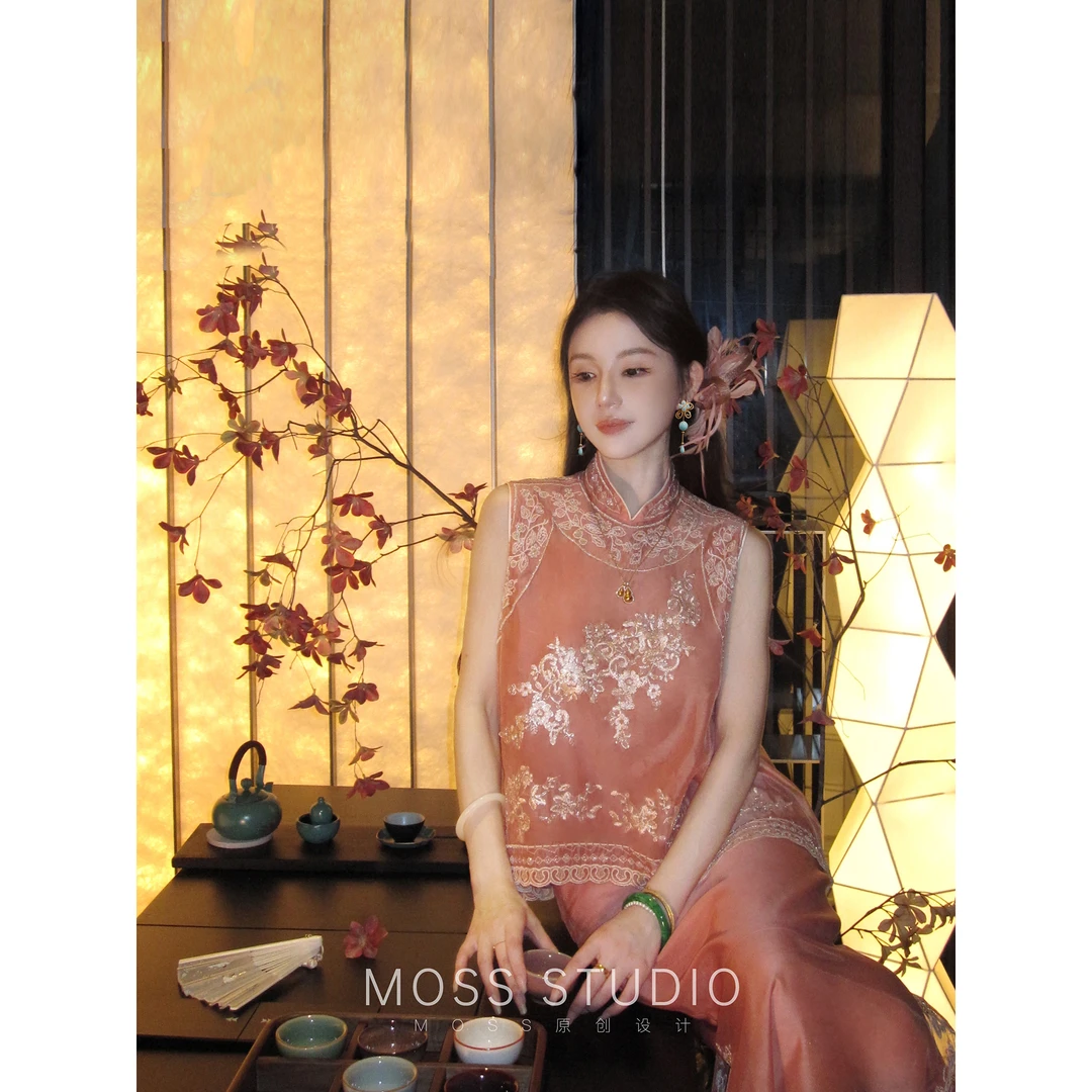 MOSS STUDIO 9.16 13:00上新【花满林】新中式绣花马甲+半裙套装