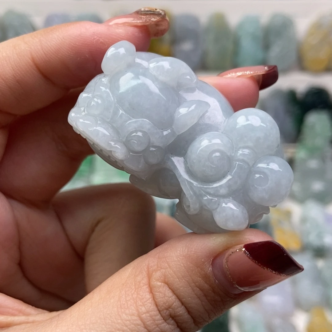 翡翠吊坠(赠链)未镶嵌