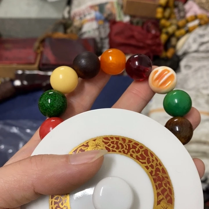 瓷片哈中古工艺品一件