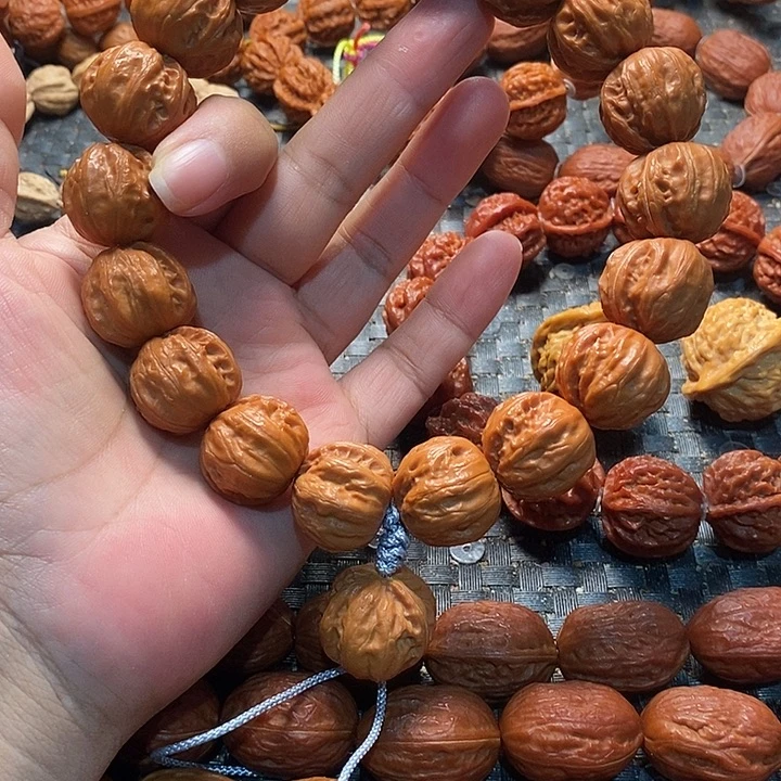 小***小手串文玩核桃树王