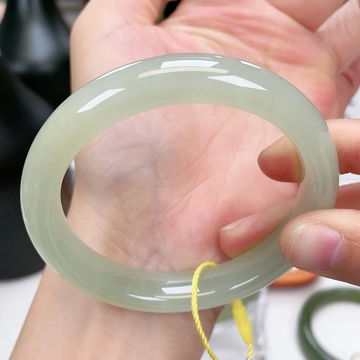 和田玉手镯58未镶嵌