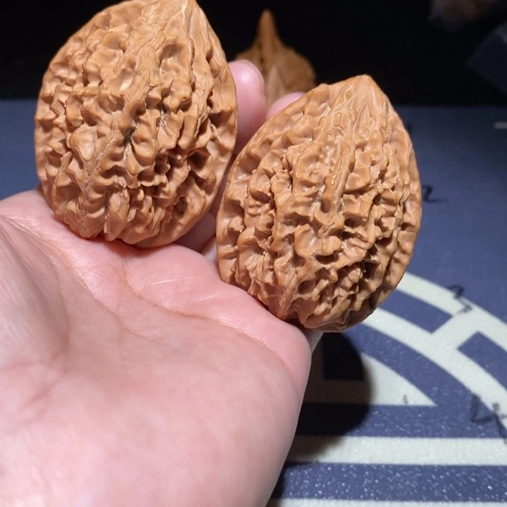 文玩核桃吊坠41尺招财鼠