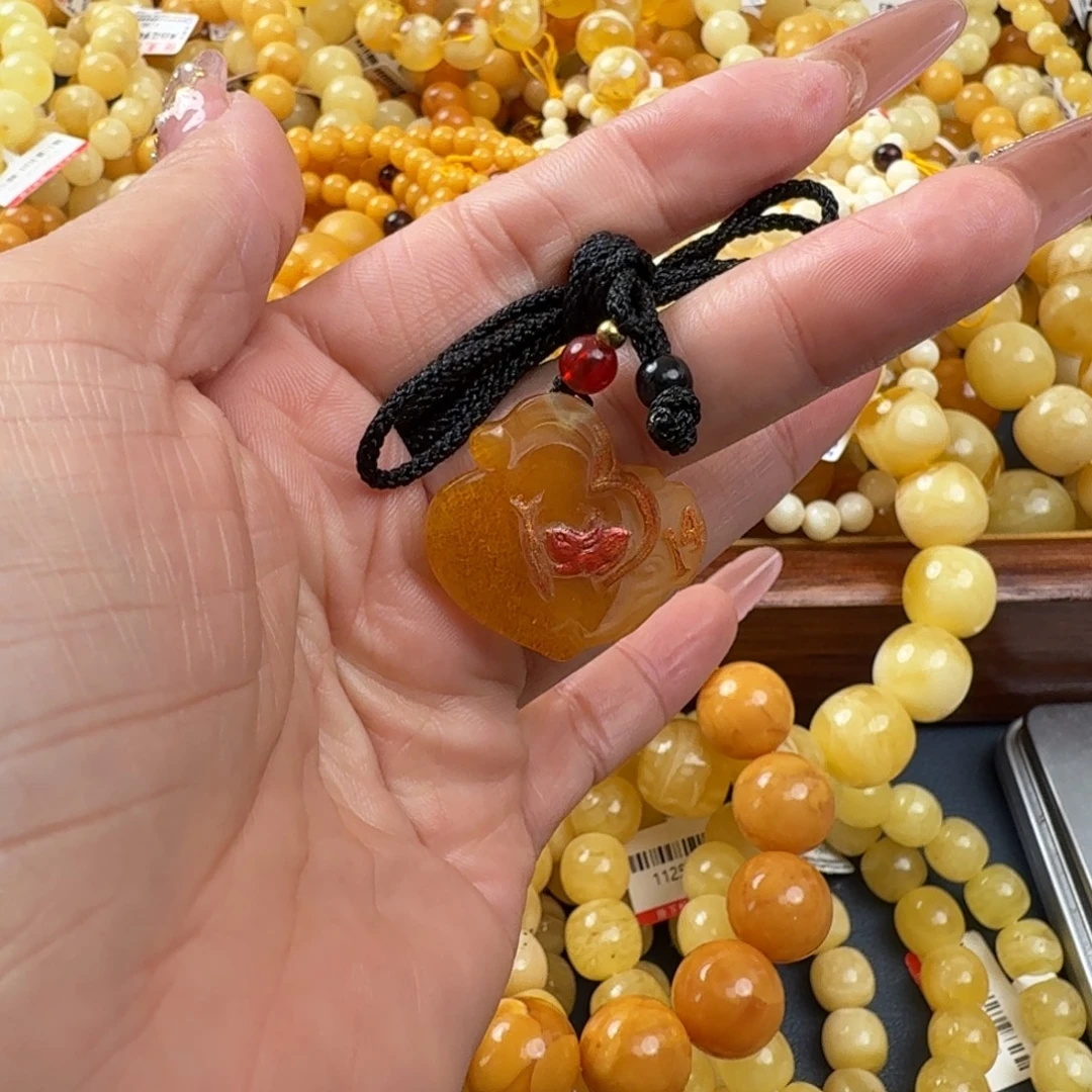 琥珀未镶嵌珠宝奇石