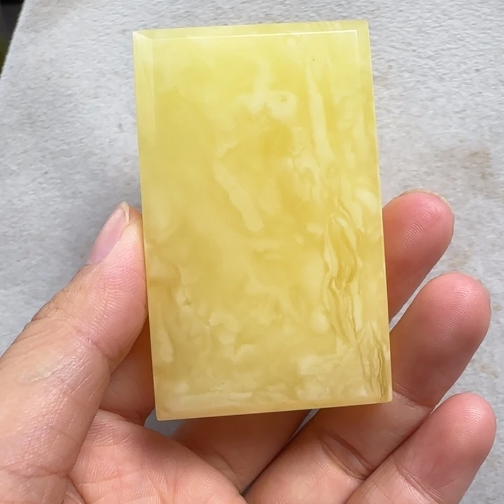 蜜蜡未镶嵌珠宝奇石