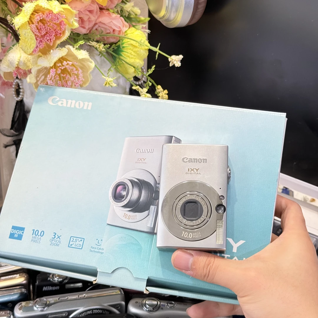 9新 Canon/佳能 佳能ixus85几乎全新冷白皮柔焦适合新手带配件
