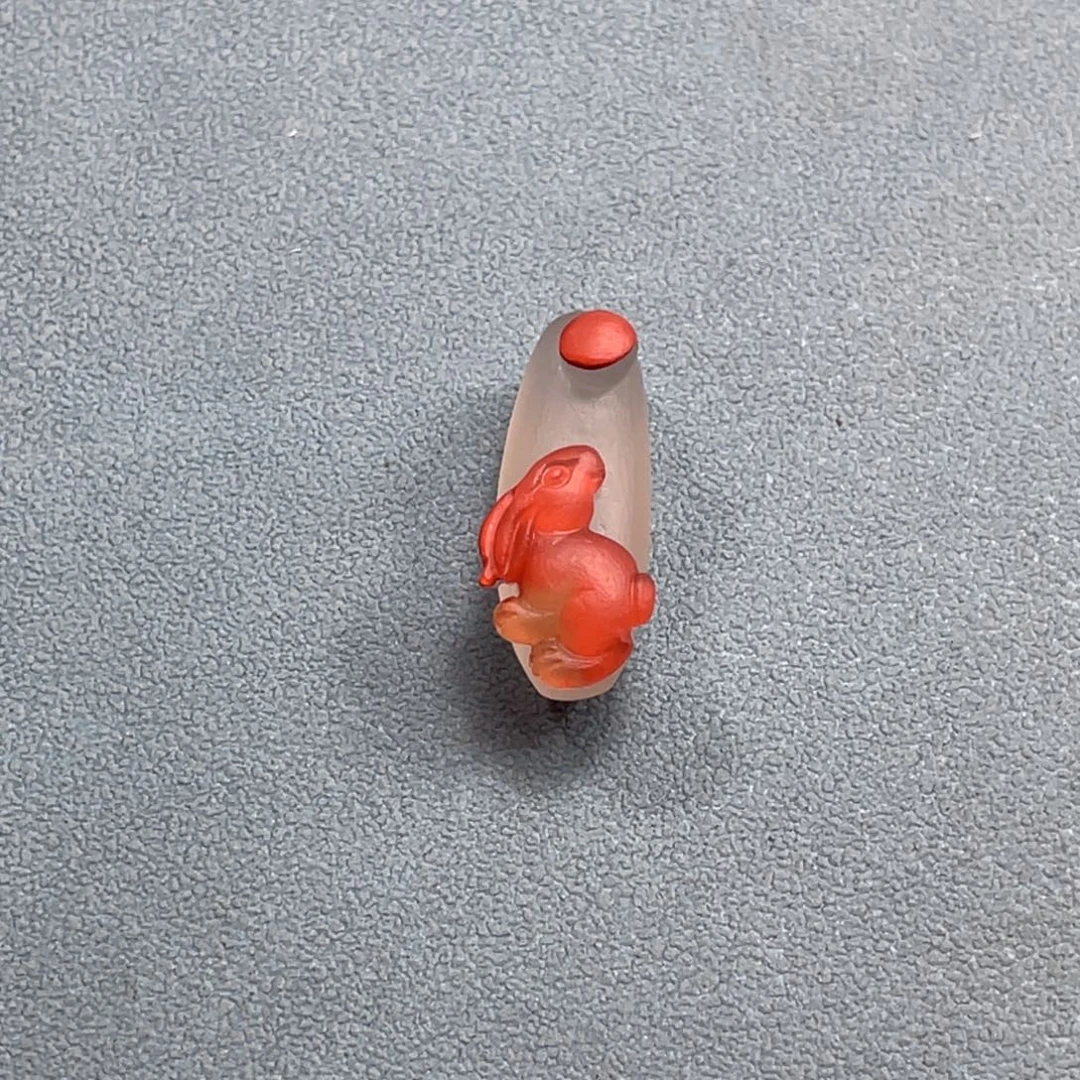 南红玛瑙吊坠未镶嵌