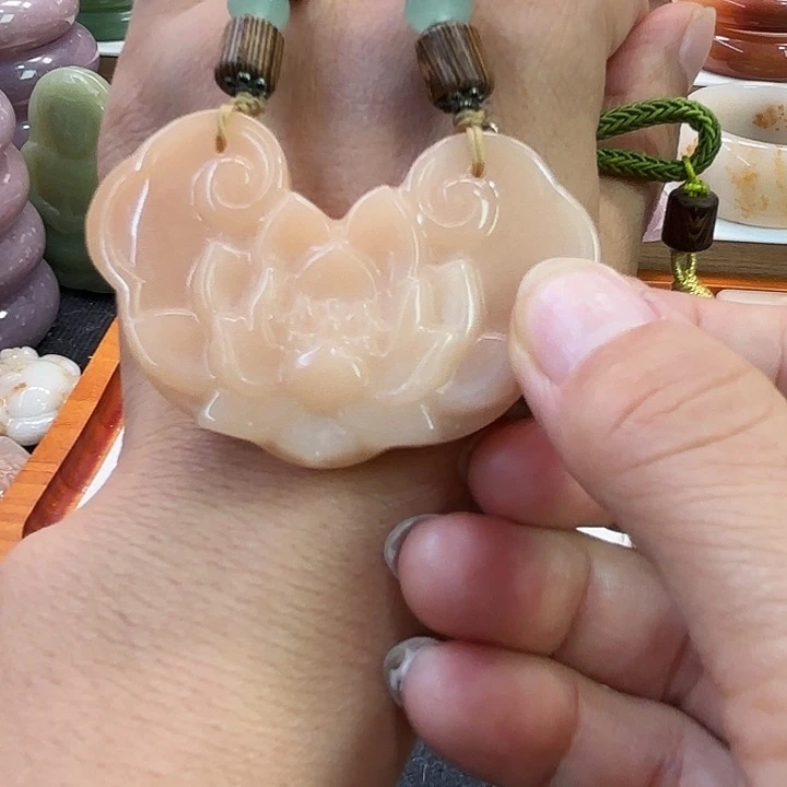 石英岩玉未镶嵌手镯