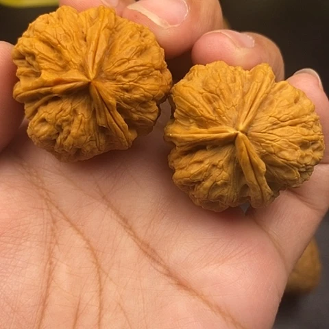 文玩核桃把件36尺特价磕碰