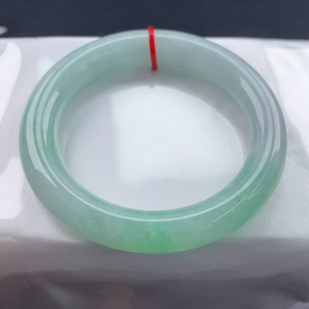 翡翠未镶嵌手镯（圆镯）56圈