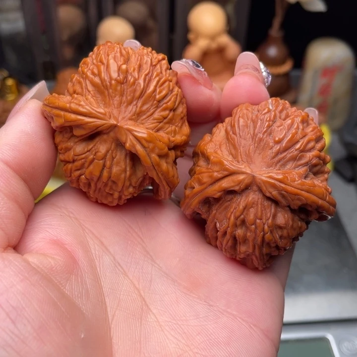 把件文玩核桃白狮子异型42全品