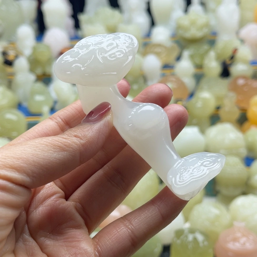 笑***…玉天然桌面小擺件