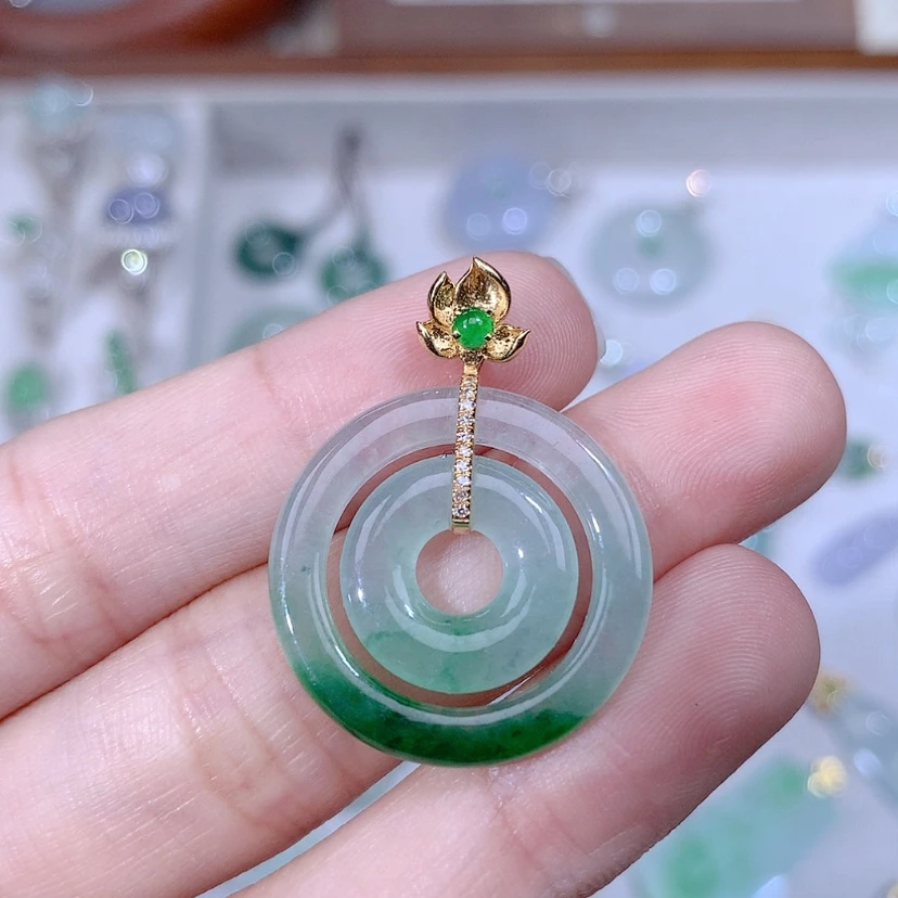 【闪购商品】吊坠(不含链)18K金镶嵌翡翠甜甜圈