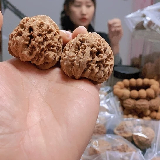 【闪购商品】把件文玩核桃40.5千佛山蜡皮小众