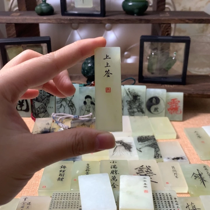 蛇纹石玉合金颈饰