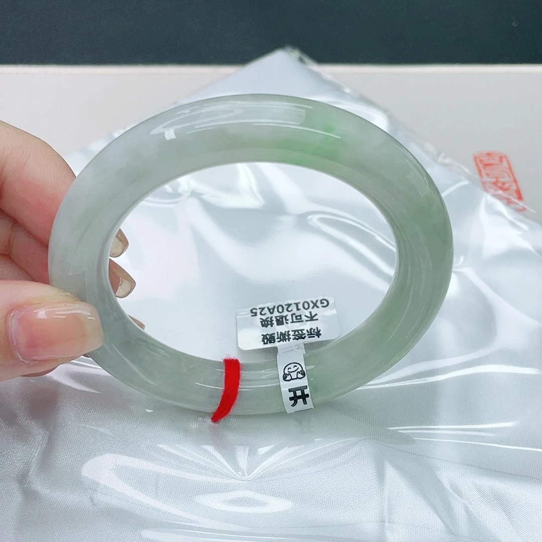 翡翠手镯未镶嵌圆56.8