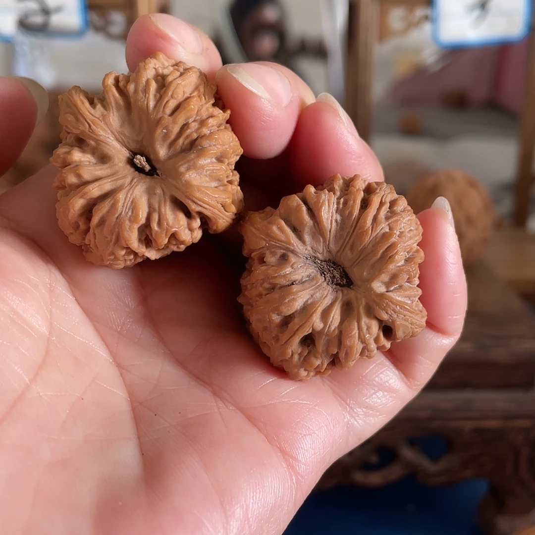 采***菇吊坠桃核文玩核桃南疆石