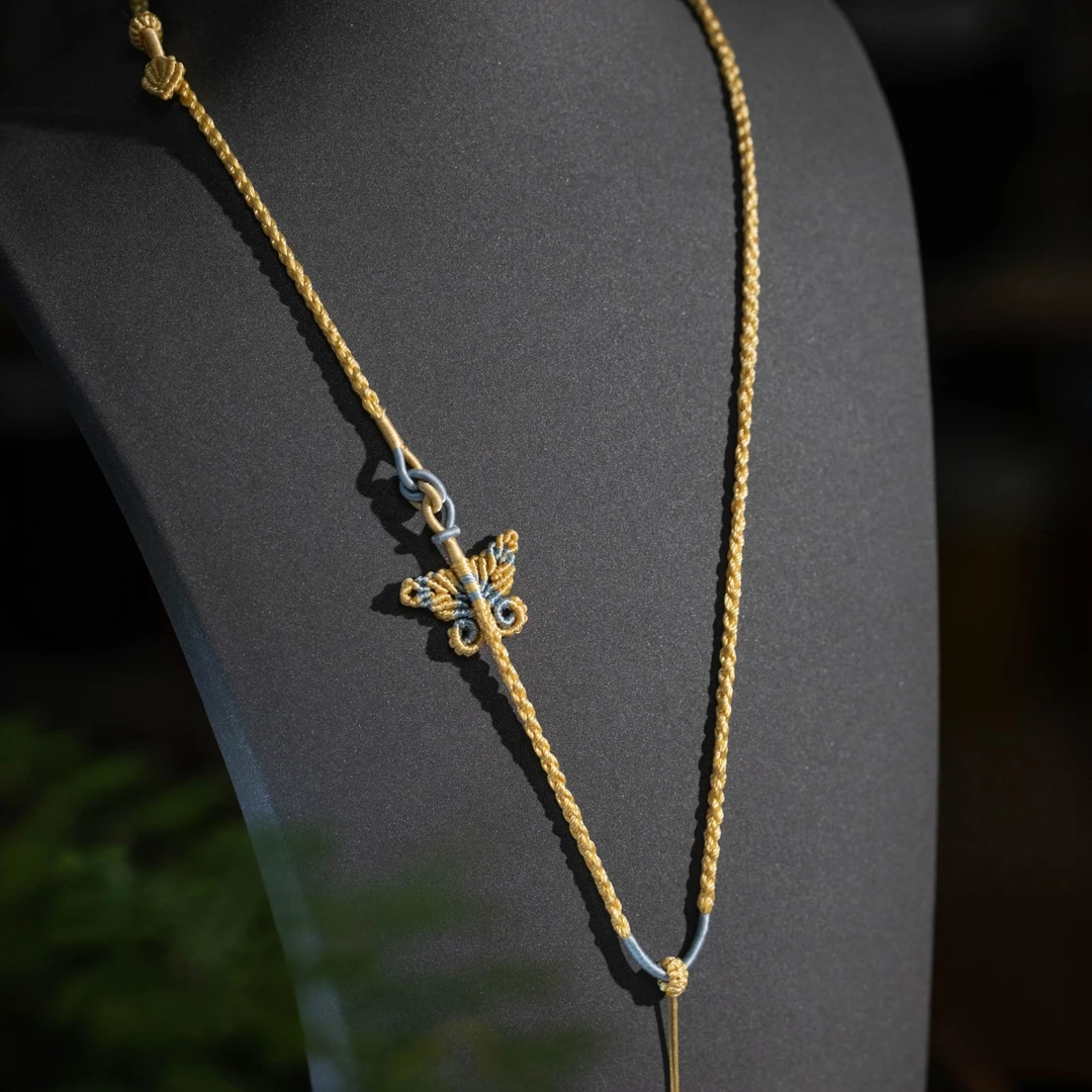 非金属布艺吊坠 蝴蝶编绳项链手工编织四股项链百搭毛衣链挂绳