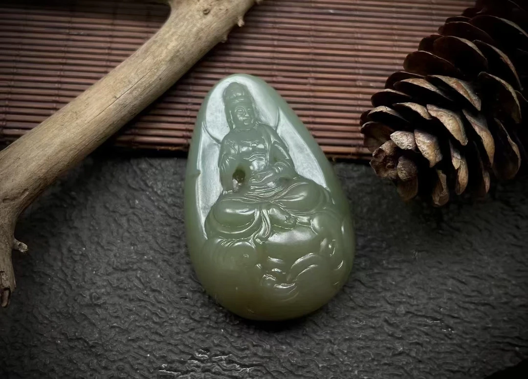 和田玉且末料普贤菩萨（微色差）