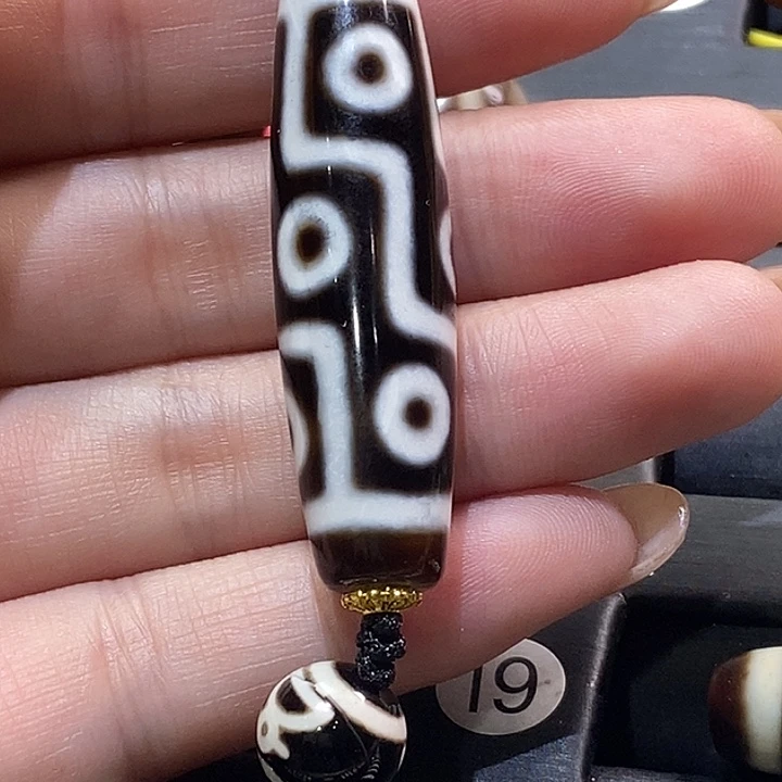 浅***华玛瑙/玉髓（覆膜）未镶嵌颈饰