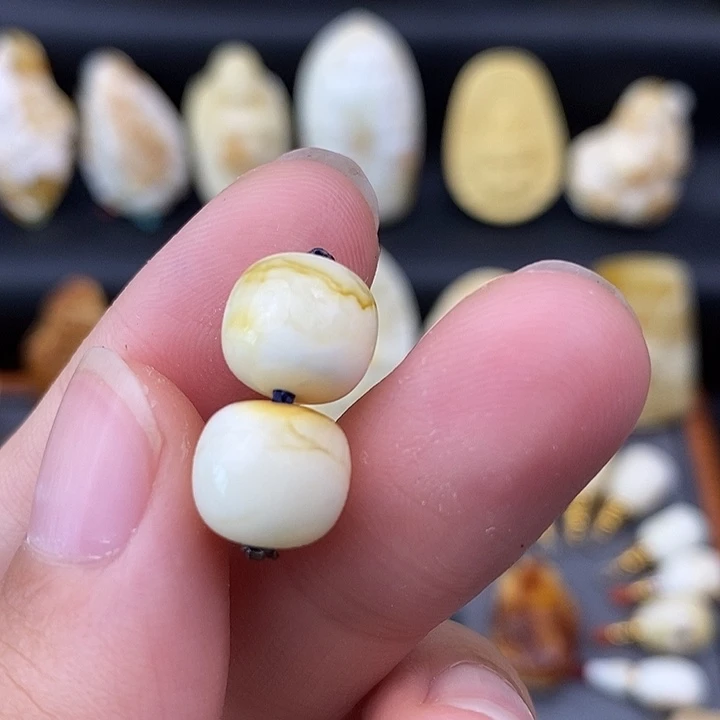 裸石琥珀未镶嵌10对珠c146