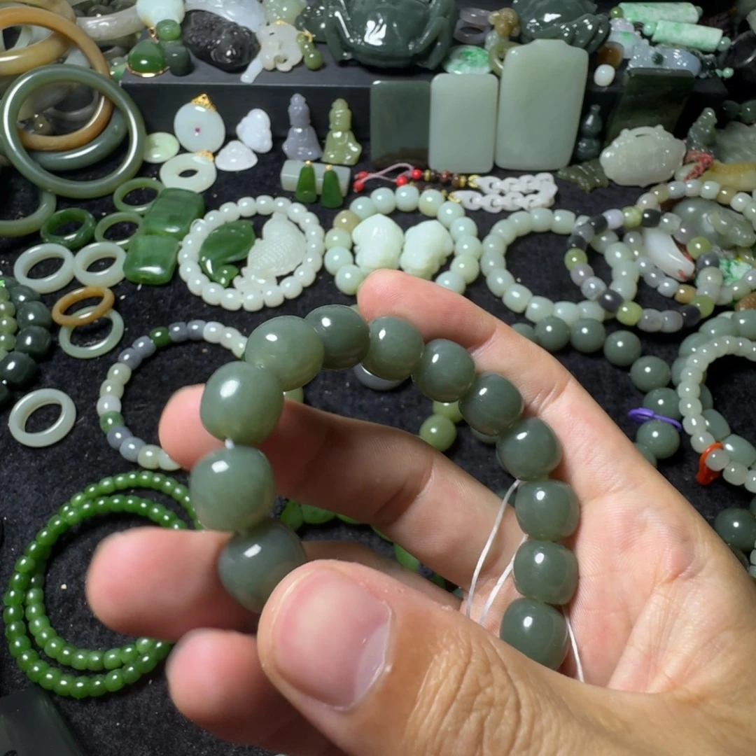 和田玉未镶嵌手串