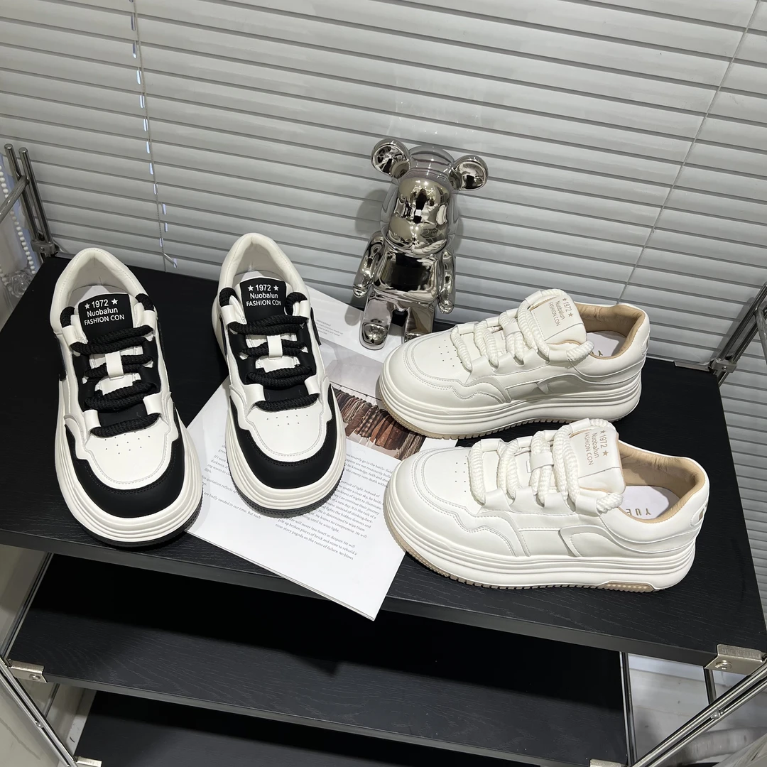 悦薇高品质女鞋韩版休闲时尚板鞋增高系带潮流运动厚底低帮