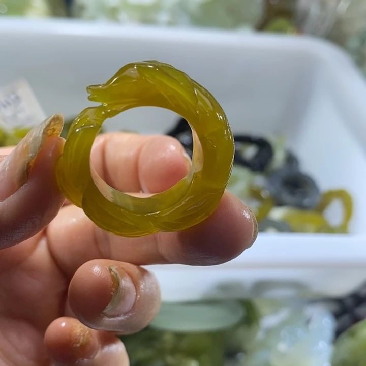 岫玉未镶嵌岫玉戒指