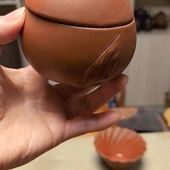 言***兼紫砂茶宠福桃茶叶罐内上白釉全工制作