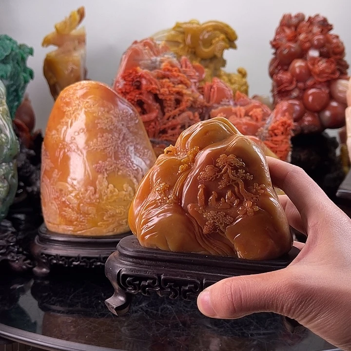 田黄石香山雅聚摆件