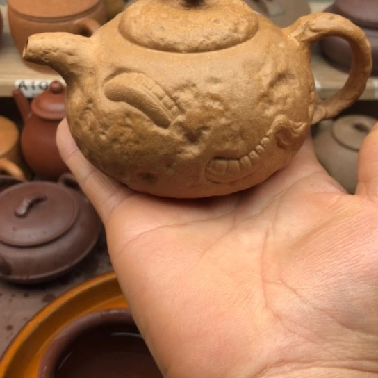 茶壶紫砂黄金段泥公春230豪升左右