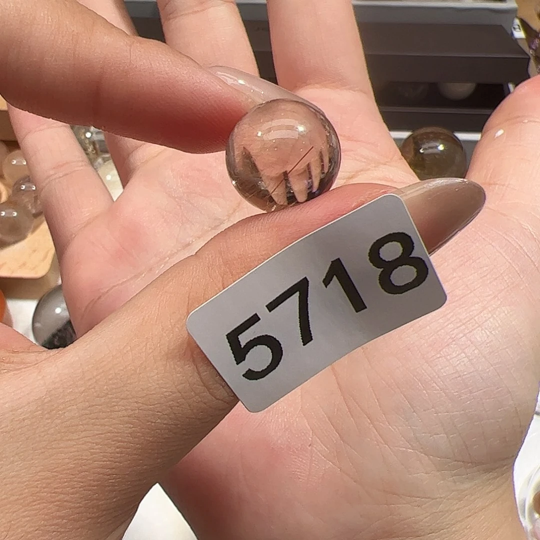 未镶嵌水晶大型摆件（非配饰）