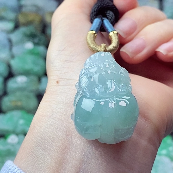 颈饰未镶嵌翡翠天然