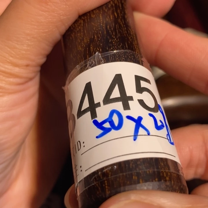 ****吉木adhkkjfssdgjjkjhhgg