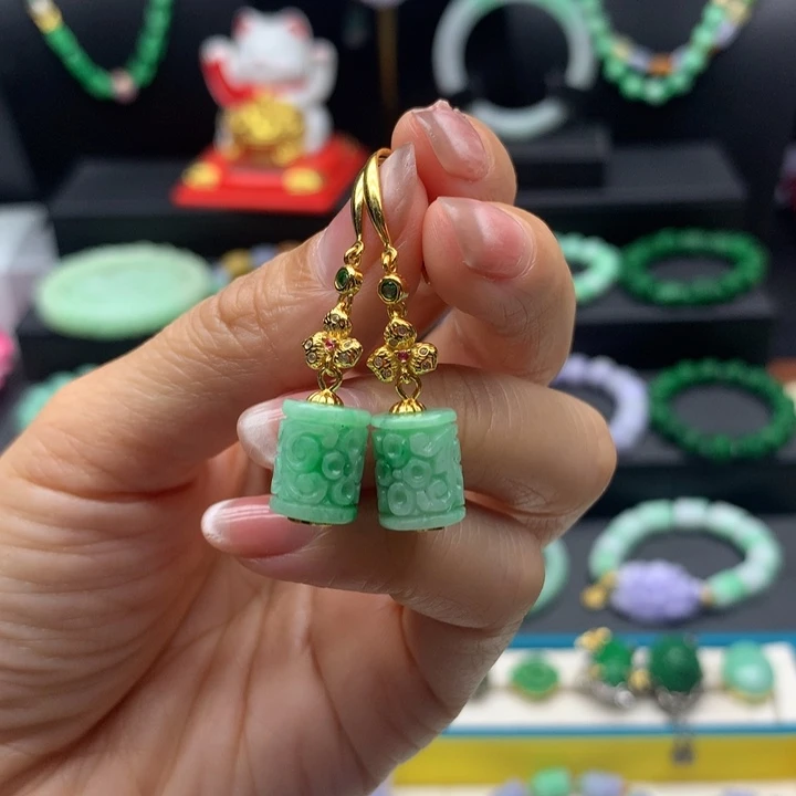 翡翠未镶嵌颈饰翡翠耳环