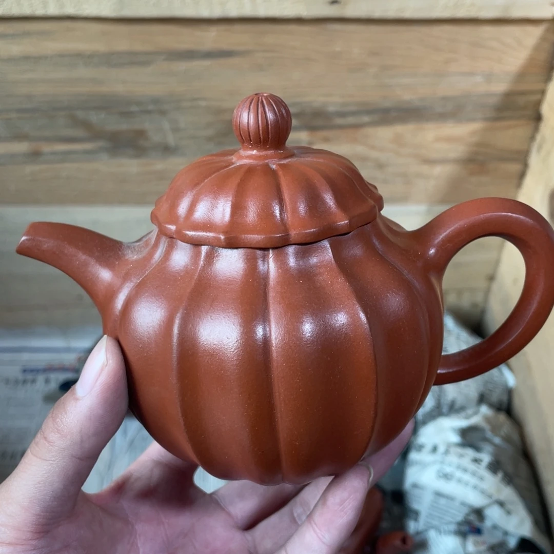 茶壶紫砂老厂紫砂壶一件。