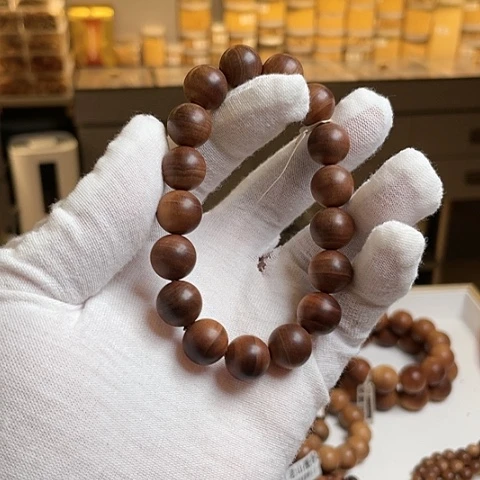 【闪购商品】檀香木无事牌匆**年1.2天花板