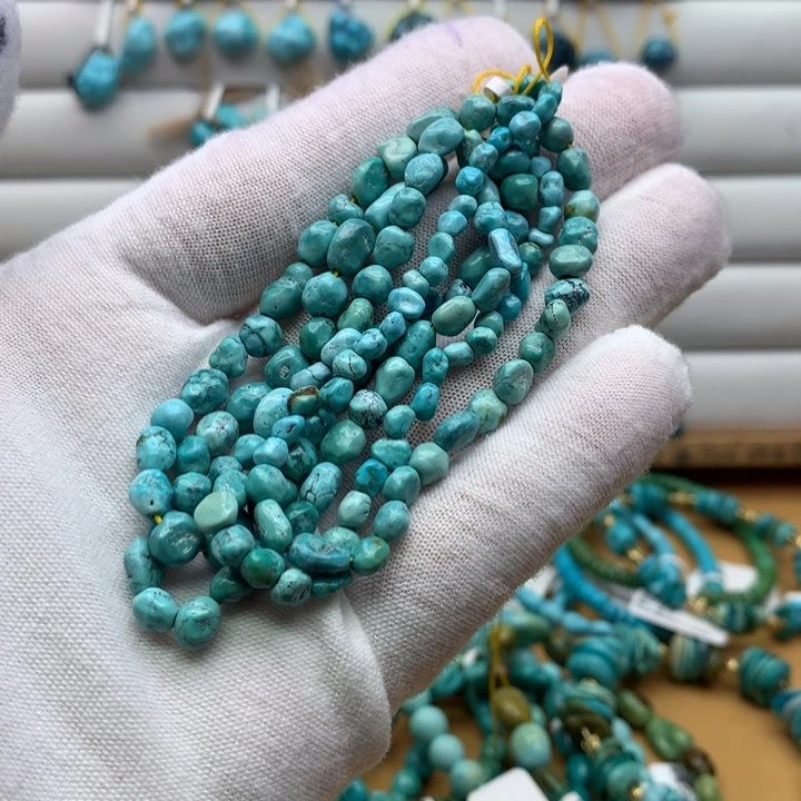 未镶嵌绿松石原矿