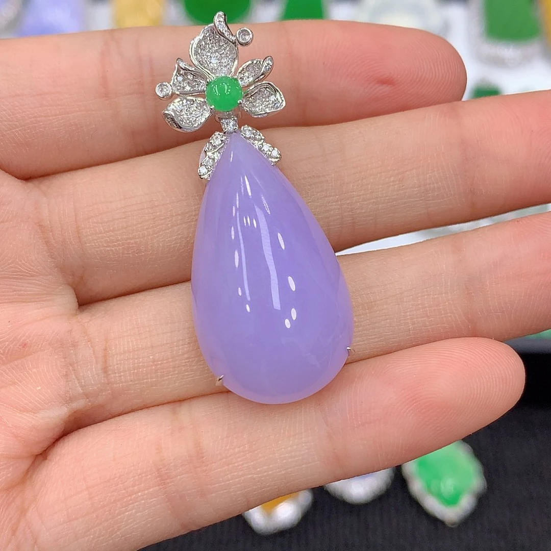 翡翠吊坠(不含链)18K金镶嵌水滴