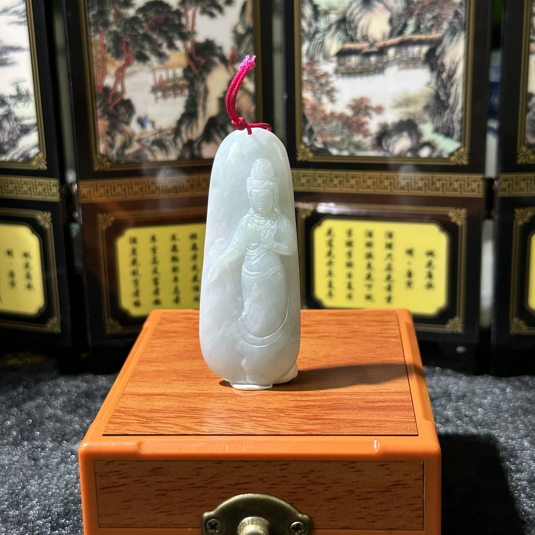 5621-天然翡翠- 观音